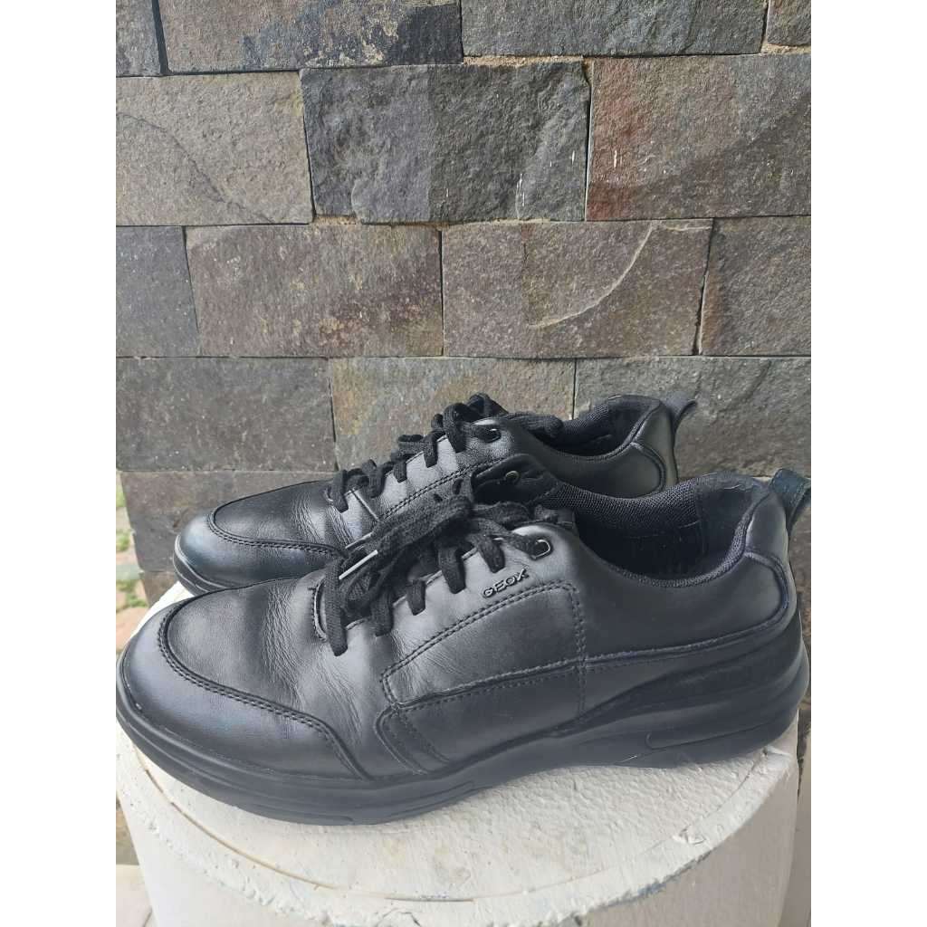 GEOX U.Xand 2 – Leather Sneakers | Black | Office-Friendly