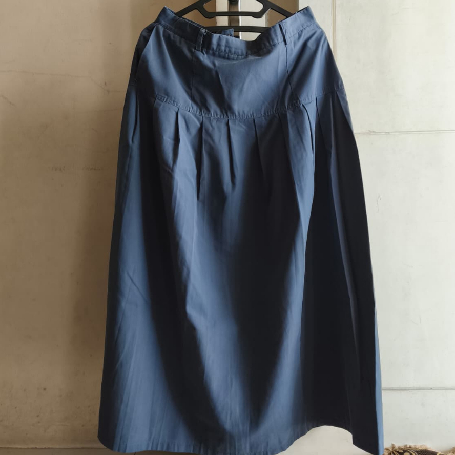 Rok Panjang Sekolah SMA Perempuan Seragam Sekolah Abu (Preloved/Second/Bekas)