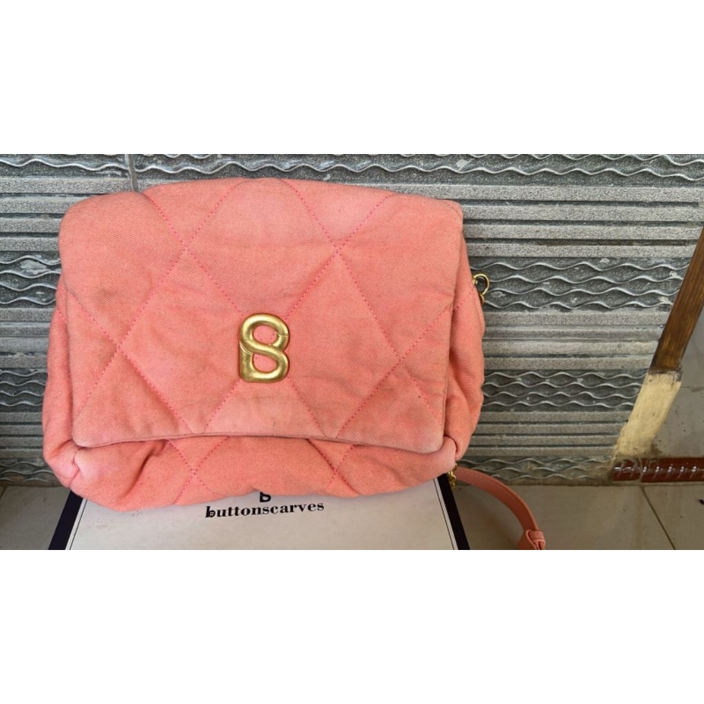 Buttonscarves preloved bag