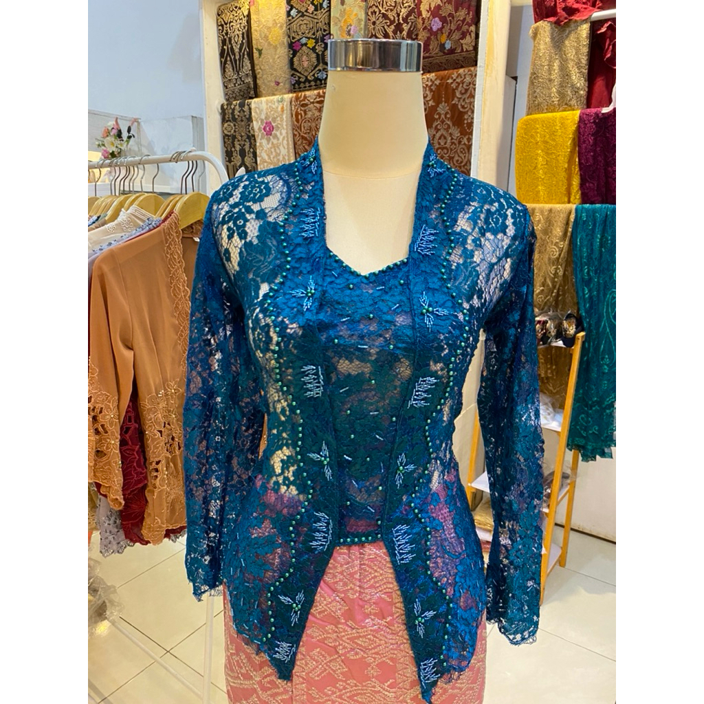 KEBAYA BALI SEMIFRANCE PAYET LENGAN PANJANG