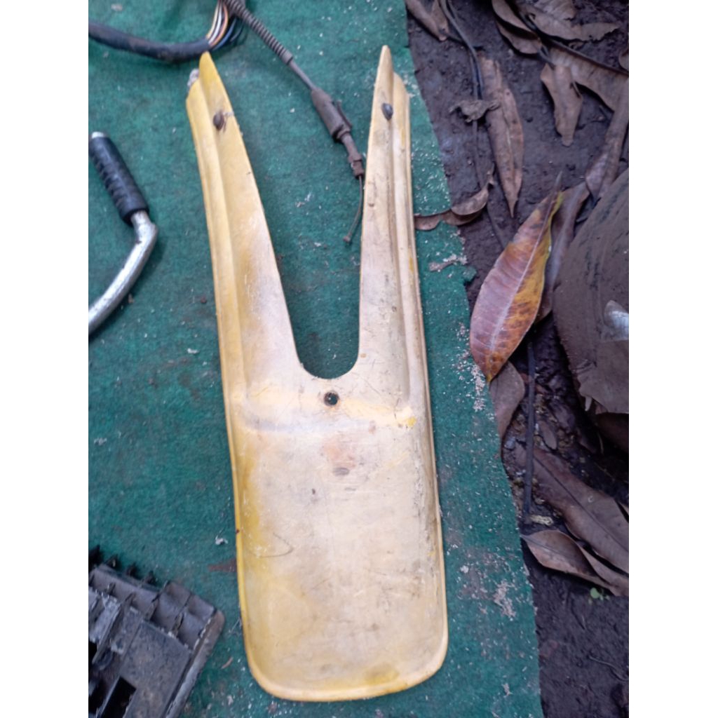 topi spakbor depan Yamaha yt115 original copotan