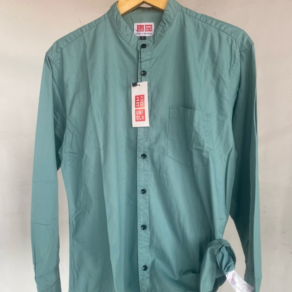 UNIQLO Long Sleeves Kemeja Polos Pria Warna Tosca  Lengan Panjang Casual Slimfit Kerah Koko