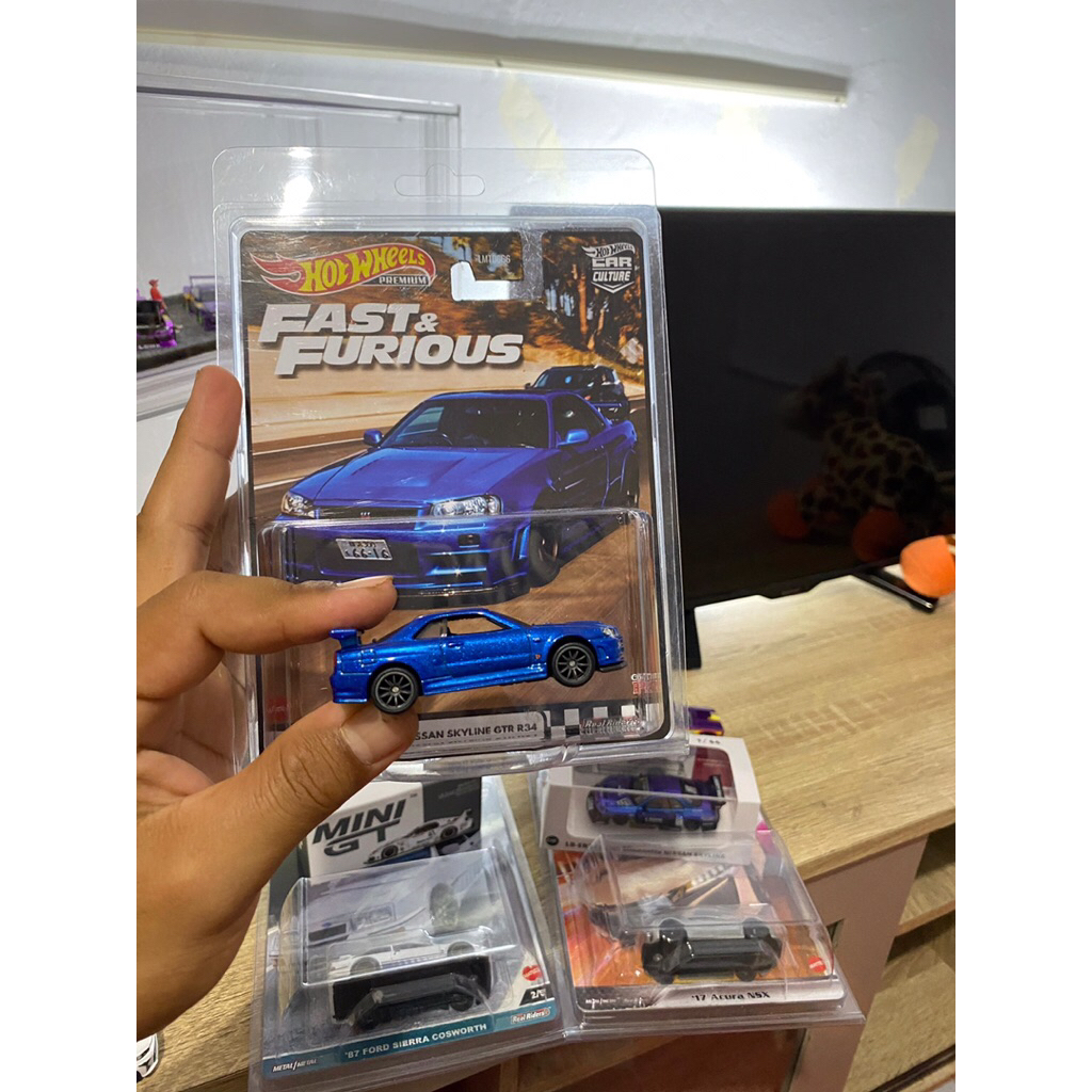 HOT WHEELS PREMIUM R34 FAST AND FURIOUS