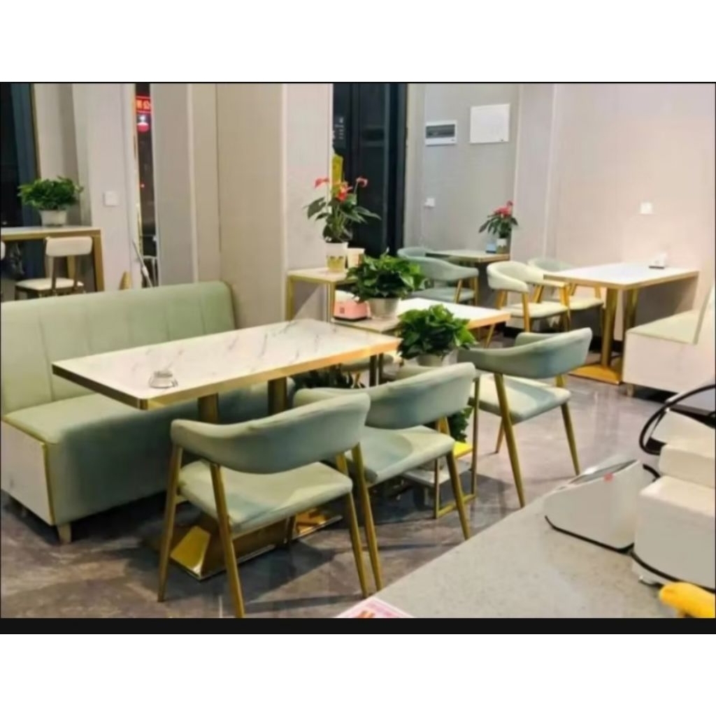 meja makan set (1 meja + 4 kursi )