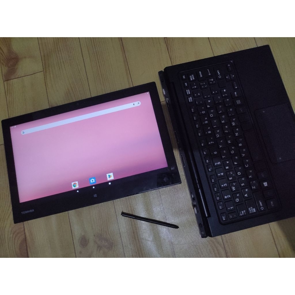 Toshiba Laptop Tablet 2in1 touch screen + pen (dual boot | windows 10 & Android)