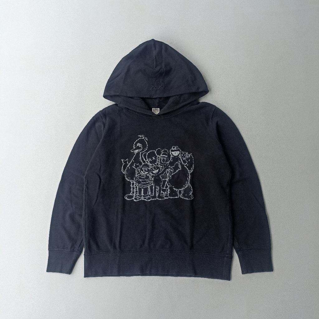 hoodie ut kaws