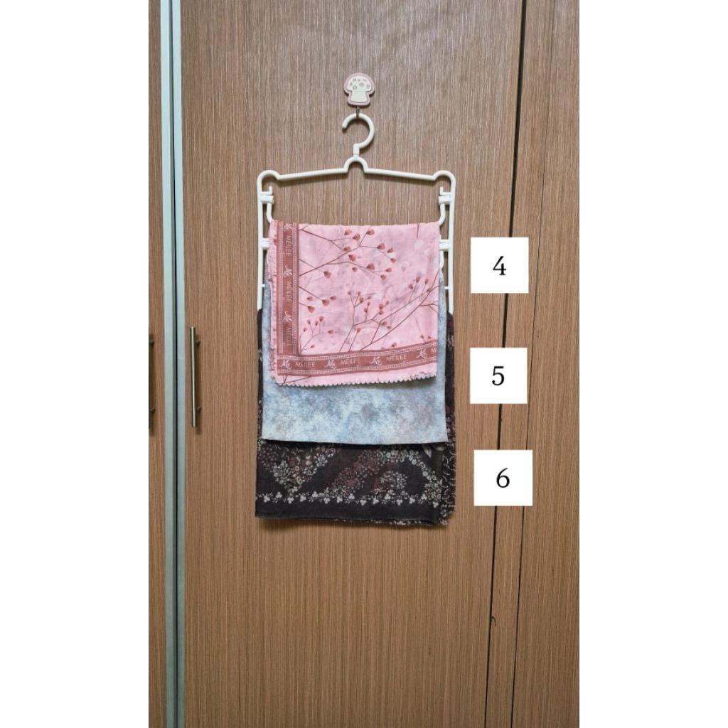 PRELOVED SCARVES SYARI BRAND