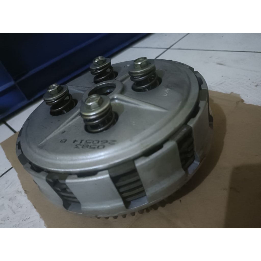 rumah kopling ninja 250 karbu ninja 250 injeksi