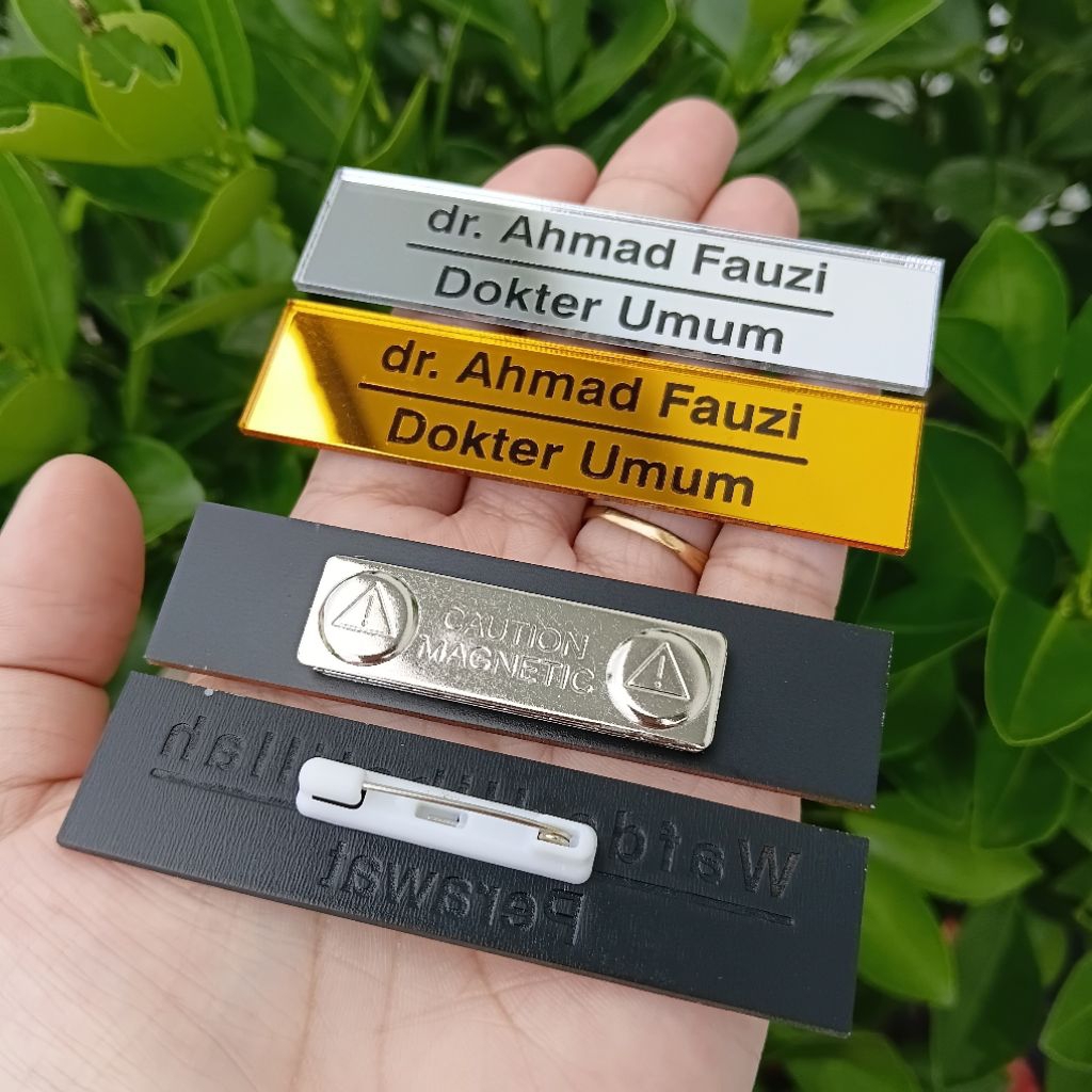 Name Tag Ukir Grafir / Nama dada Medis / Nama Dada guru / NameTag