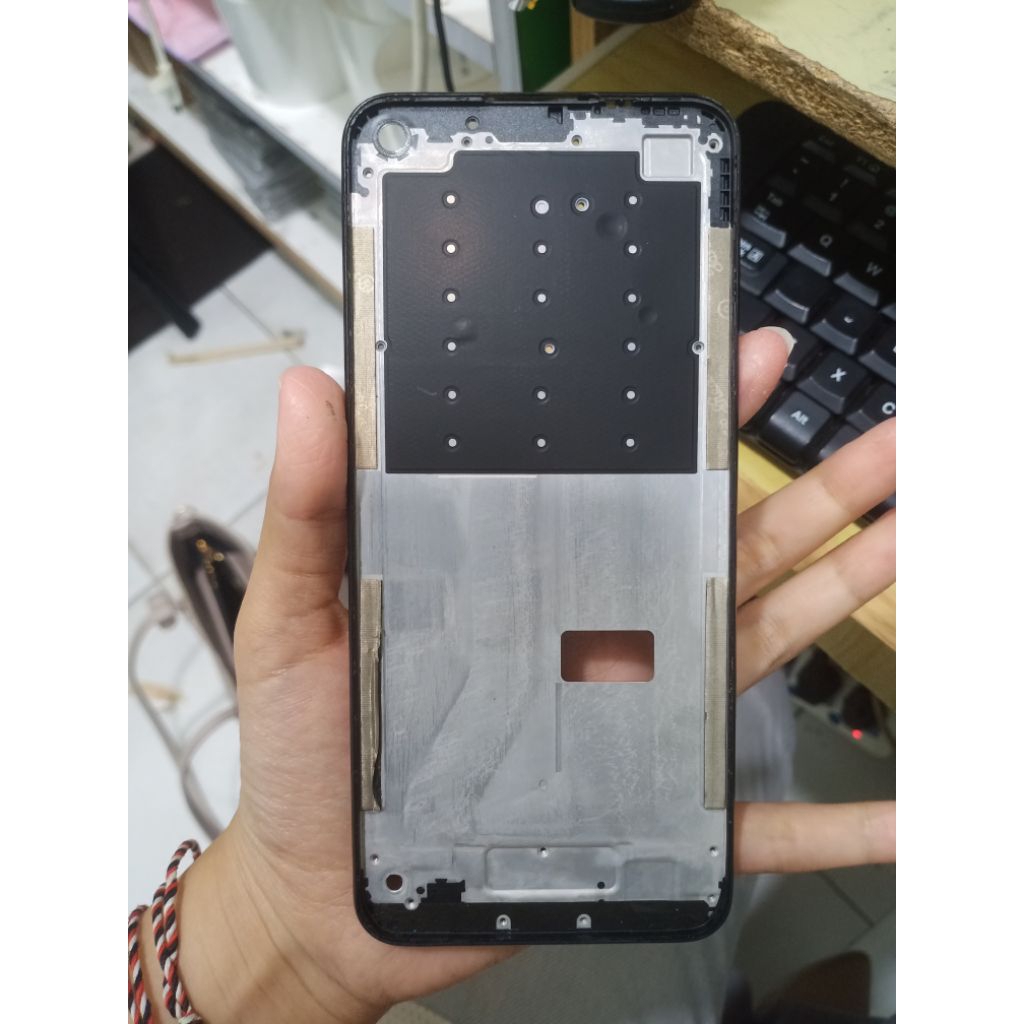 FRAME LCD/TULANG TATAKAN LCD/MIDDLE LCD REALME C17/7I(COPOTAN)