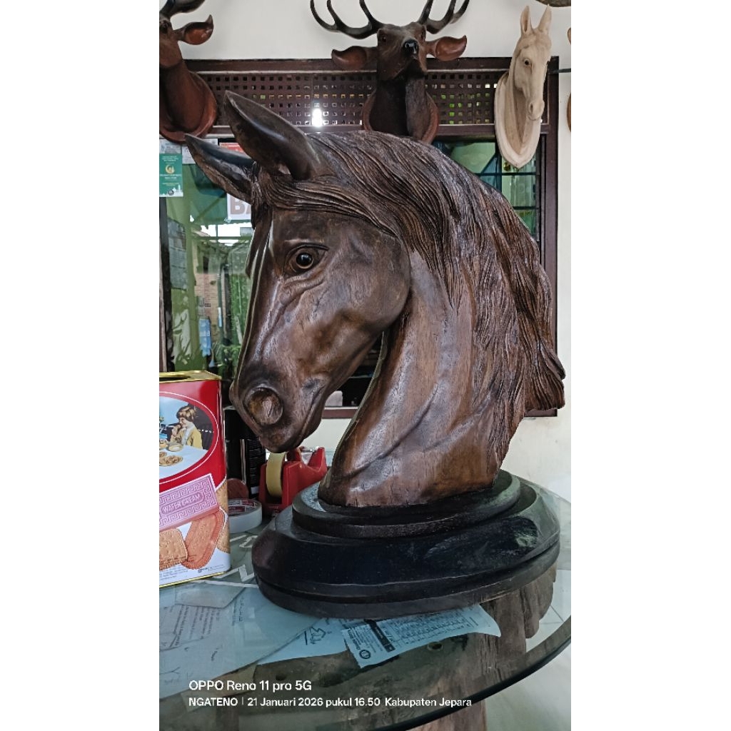 patung kuda hiasan meja