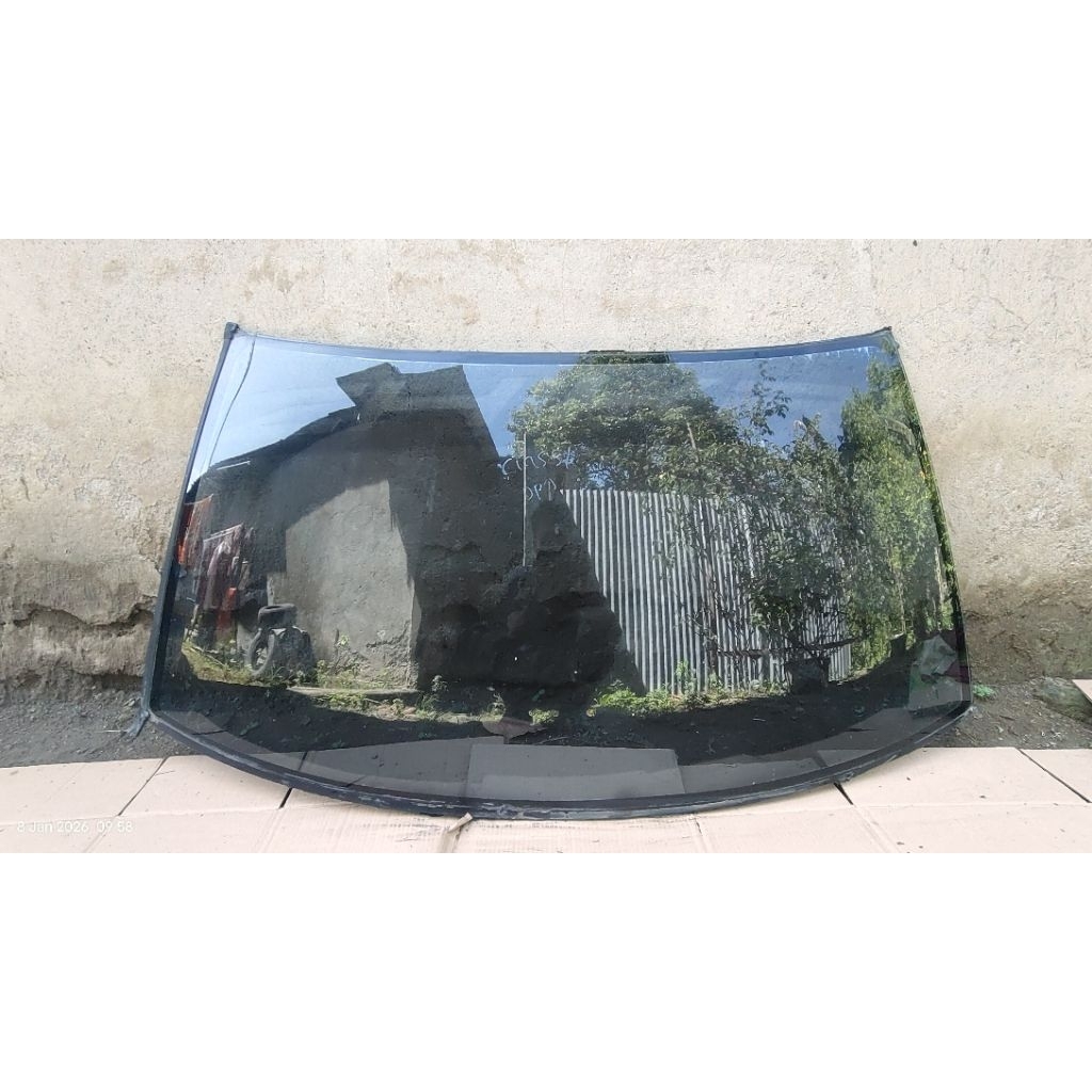 Kaca Depan Mobil DAIHATSU CLASSY