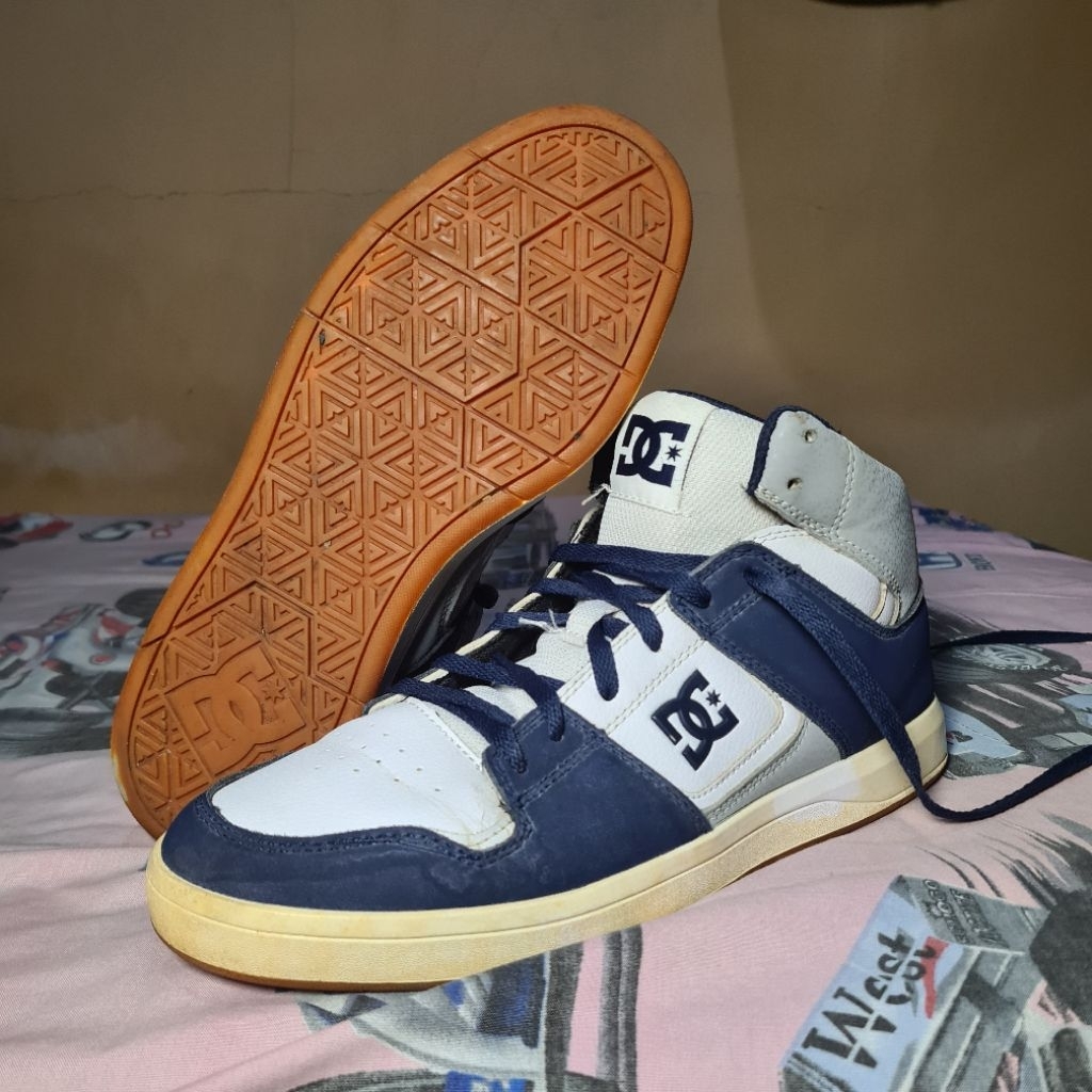 DC Shoes USA Cure Hi-Top (Navy Blue-Gray-White)