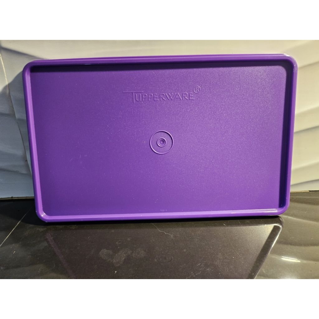 seal purple keep n carry tupperware