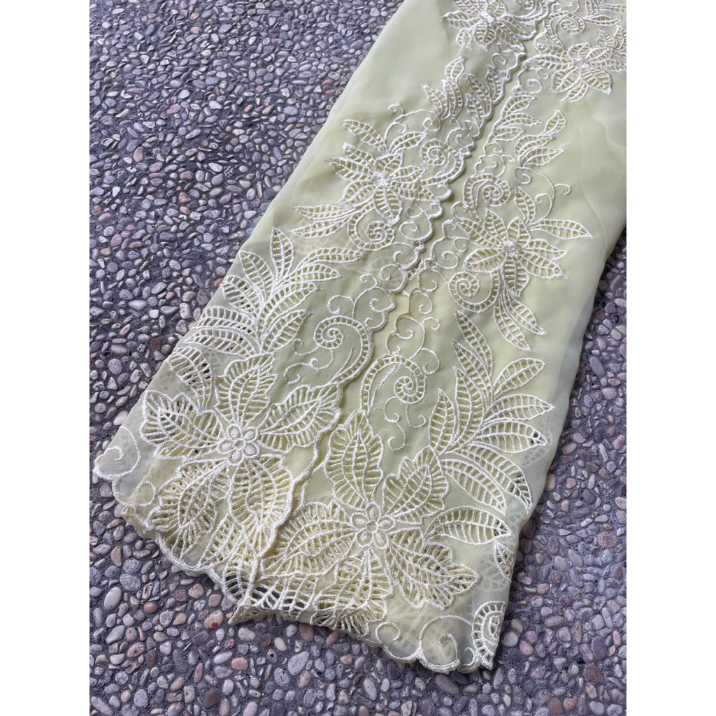 kain kebaya bordiran premium / kain kebaya bordir / kebaya bordiran putih bersih