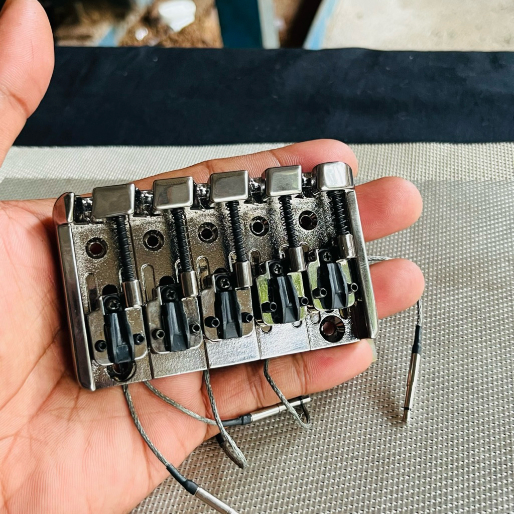 bridge bass ibanez sr premium piezo 5string original warna cosmo