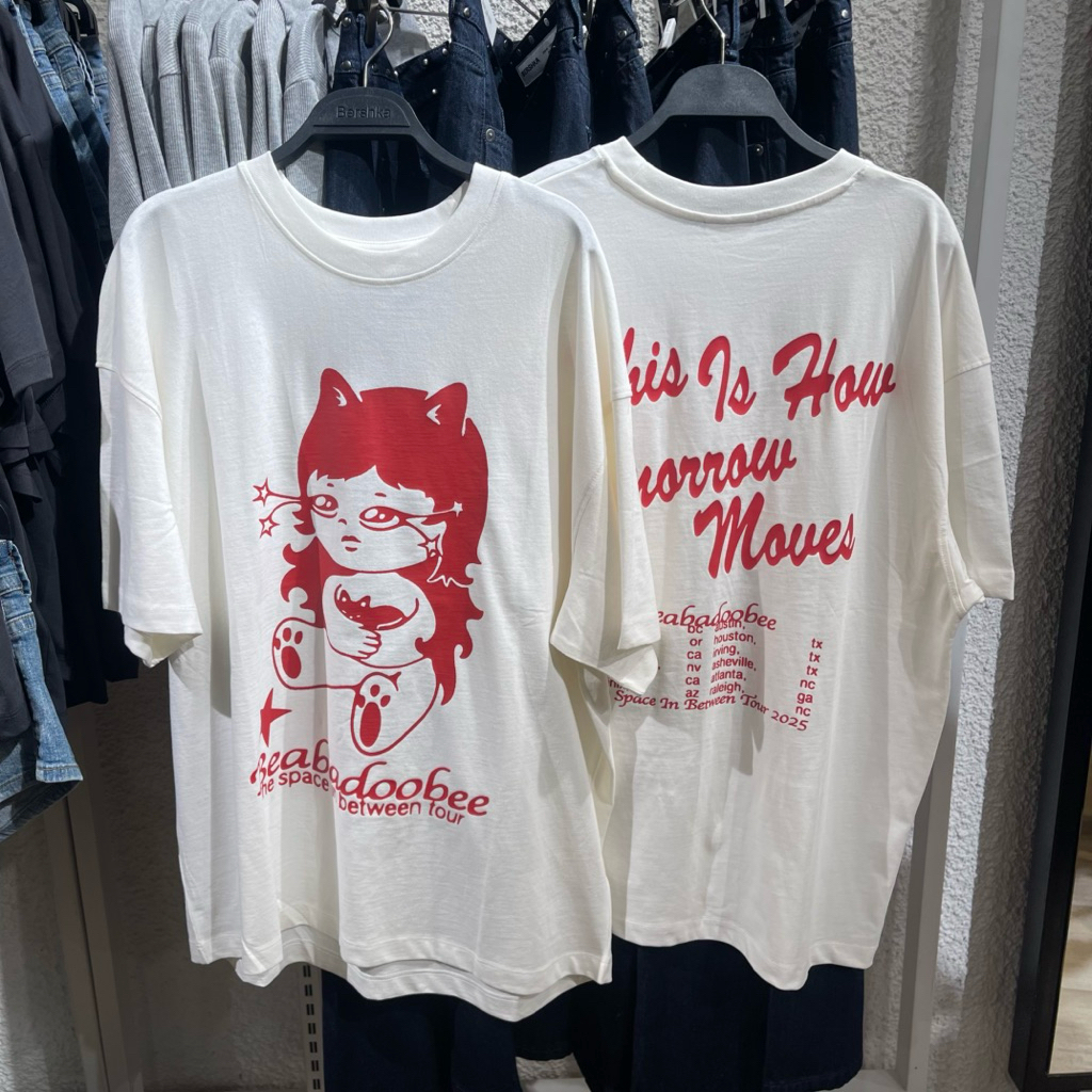 Kaus T-shirt Oversize BERSHKA Women Jastip (jasa titip)