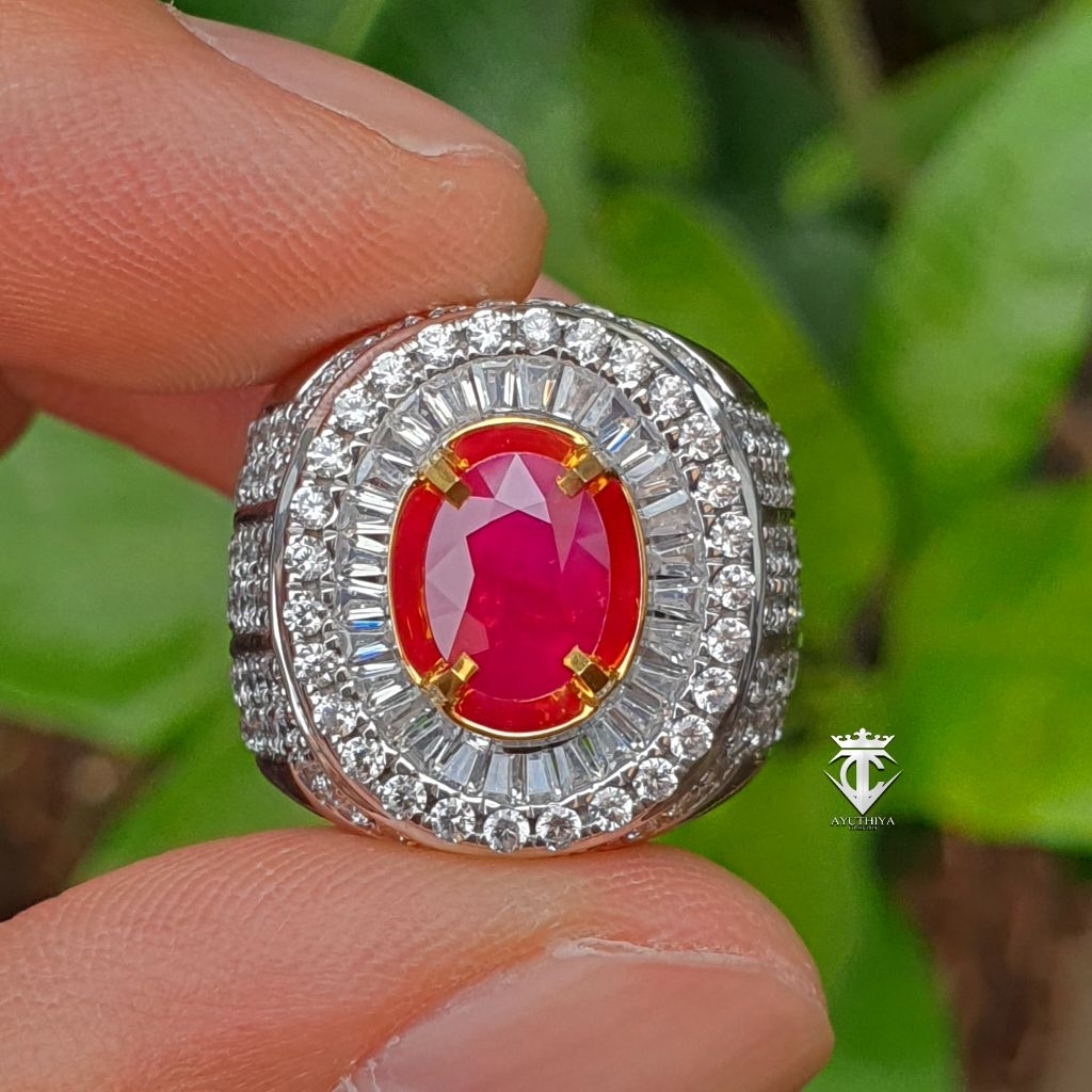Batu Permata Natural Vibrant Red Ruby Burma Myanmar 1.50 Ct GRI Memo
