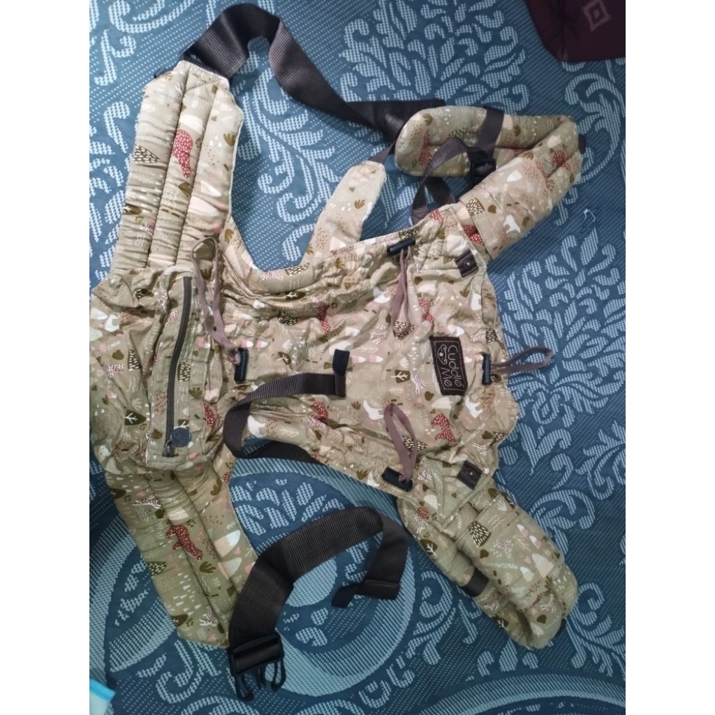 Preloved Cuddle Me Levana Neo carrier Khaky