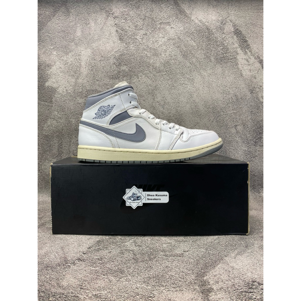 Sepatu Second Nike Air Jordan 1 Mid Neutral Grey  Size 42  Original Guarantee 100%