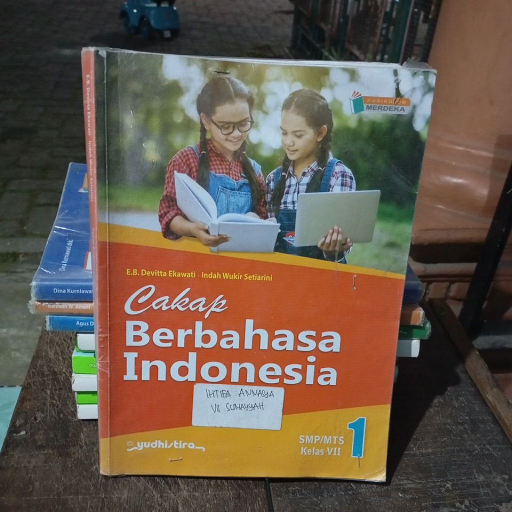 BUKU CAKAP BERBAHASA INDONESIA KELAS 7/1 SMP YUDISTIRA KURIKULUM MERDEKA