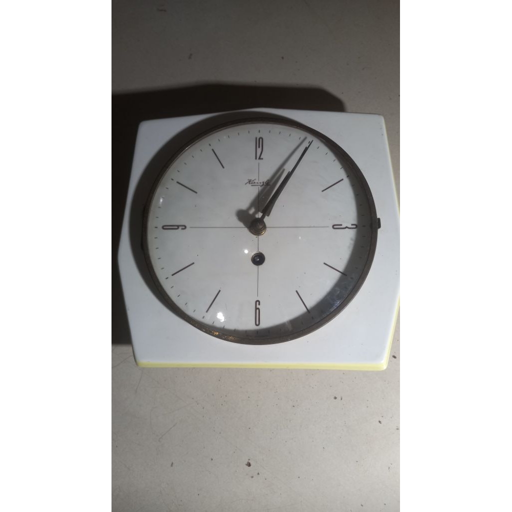 bahan jam dapur mekanik pegas merk kienzle kramik