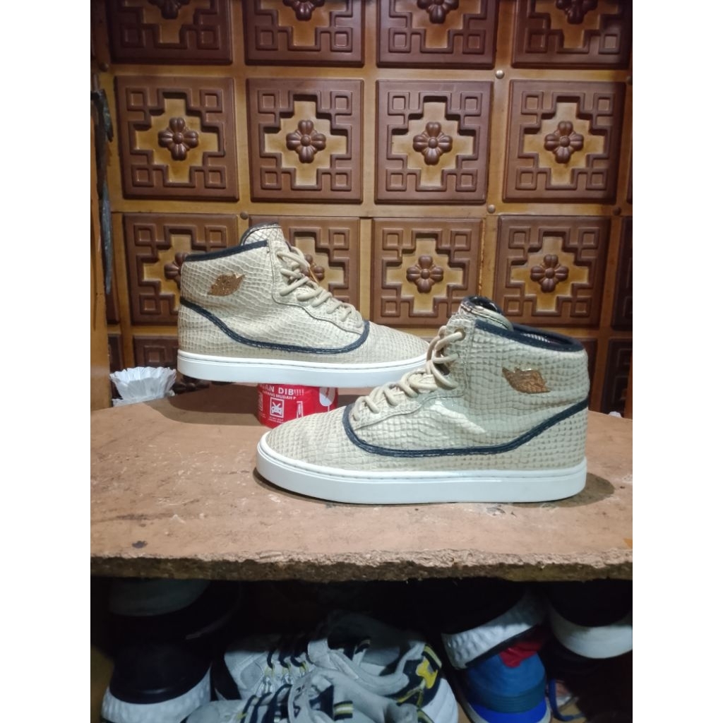 sepatu second air Jordan size 38