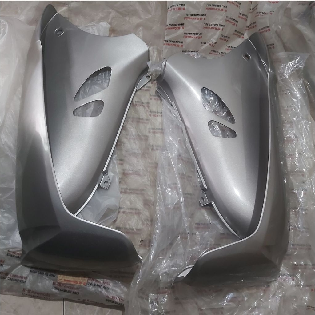 Sayap depan luar blitz r joy silver