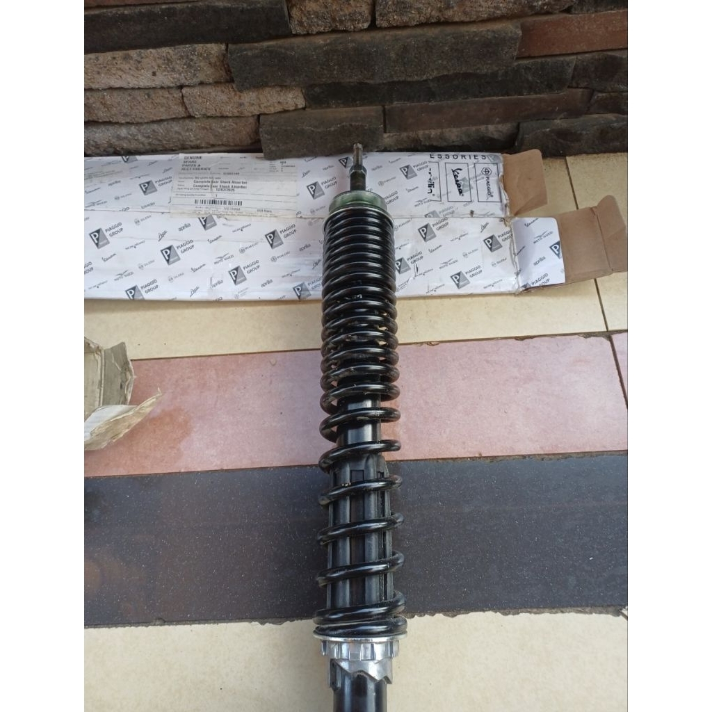 Shockbreaker Belakang Vespa Matic Sprint PRIMAVERA Iget Original