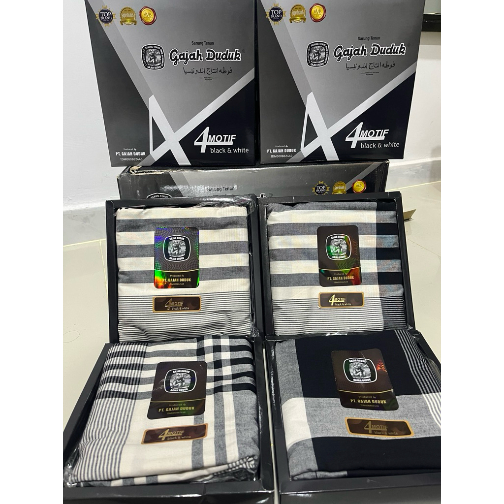 SARUNG GAJAH DUDUK - BLACK AND WHITE SARUNG DEWASA MOTIF KOTAK HITAM PUTIH