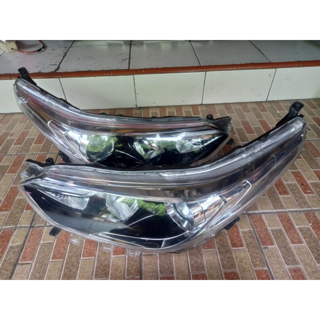 Headlamp  Toyota  Vios Gen 4 2018 - 2019