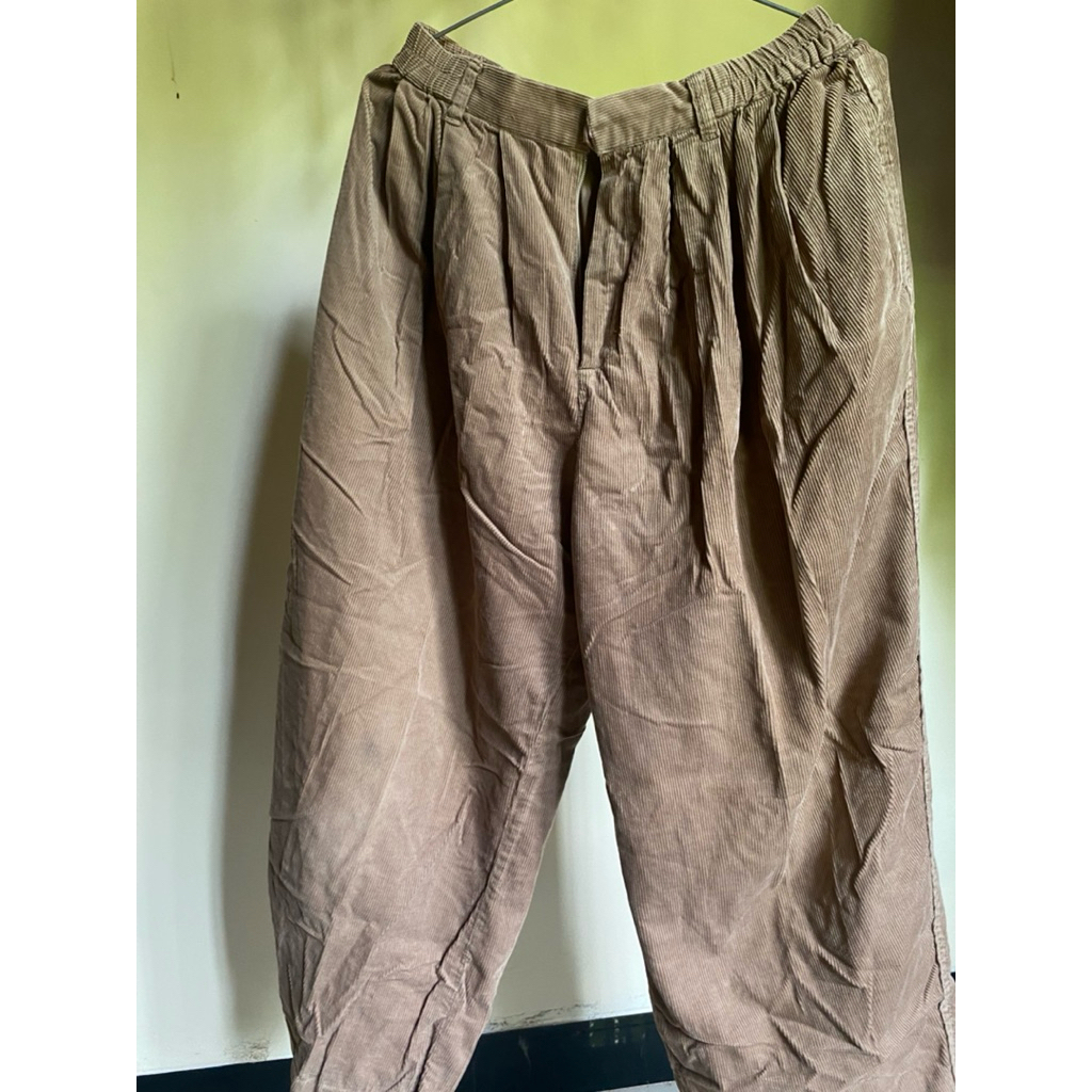 celana coklat corduroy