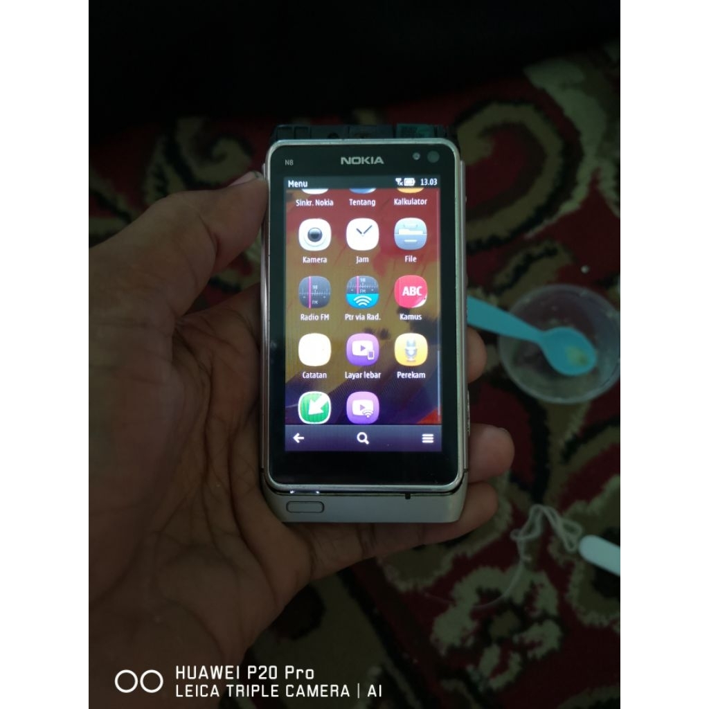 Nokia N8
