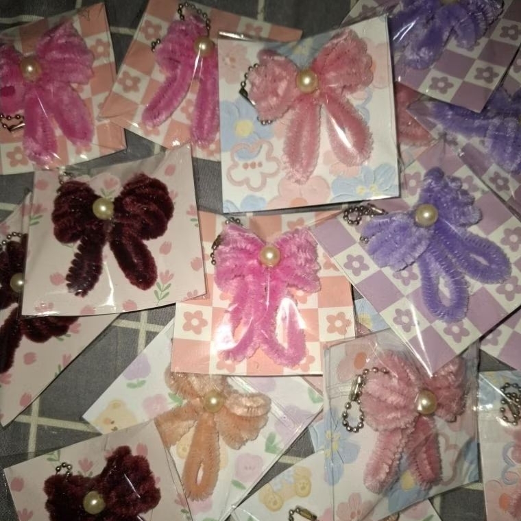 keychain kawat bulu, gantungan kawat bulu, gantungan pita