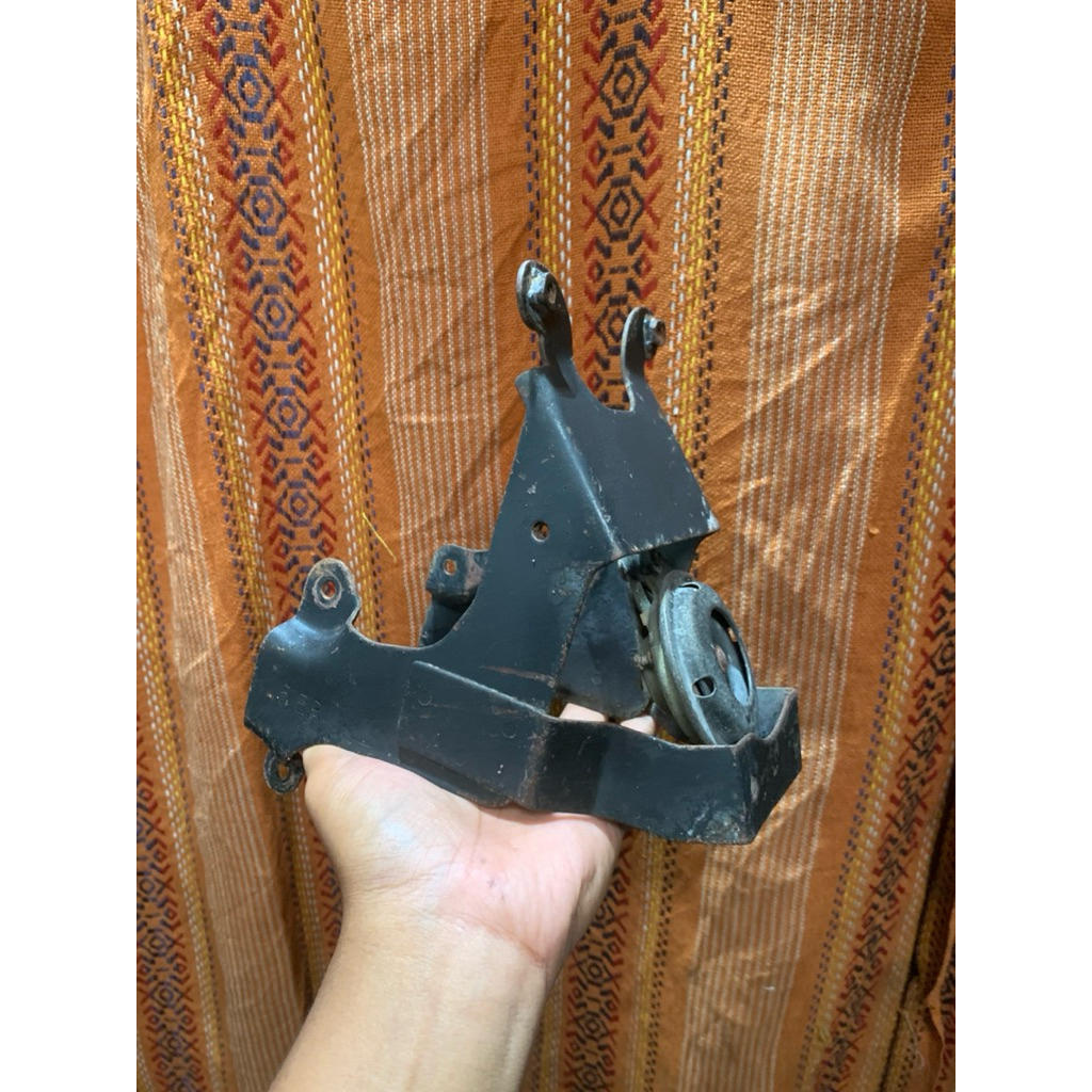 BREKET PANEL VEGA R LAMA