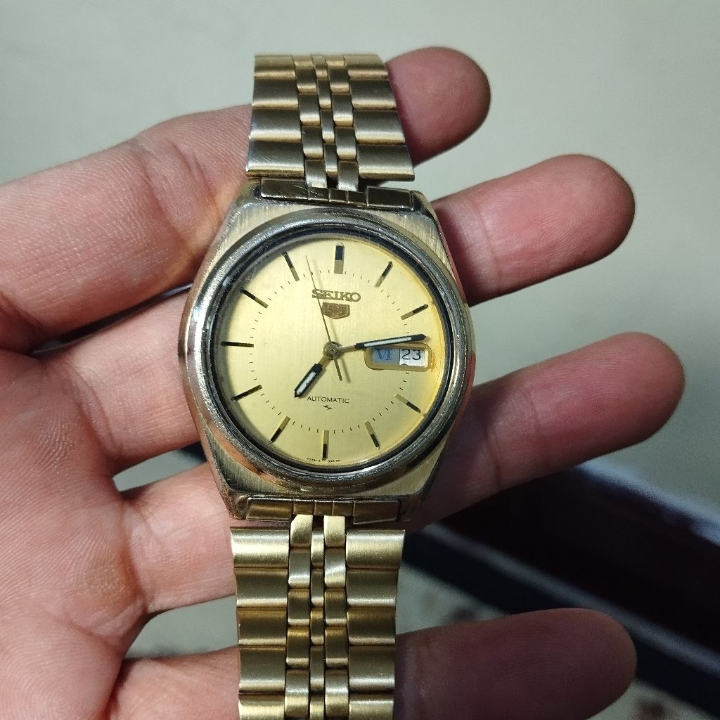 Vintage Seiko 5 Automatic 7009-876A Watch Day/date