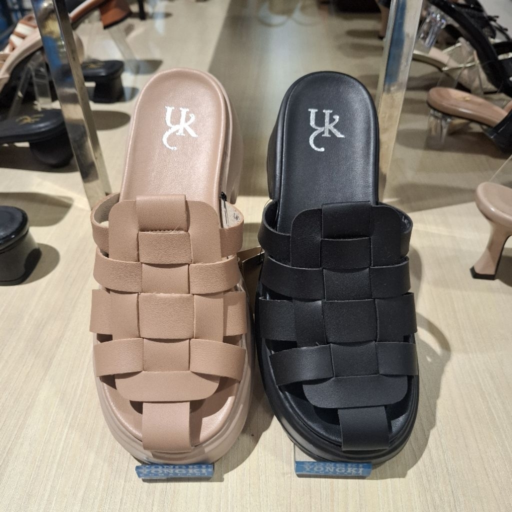 Sandal Wanita Yongki Komaladi ORI