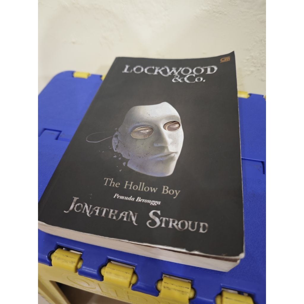 Novel Ori Original Lockwood & Co 2 3 jonathan stroud whispering skull creeping shadow hollow boy pem
