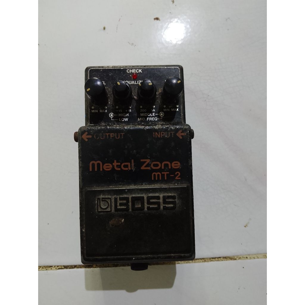 efek boss metalzone mt2