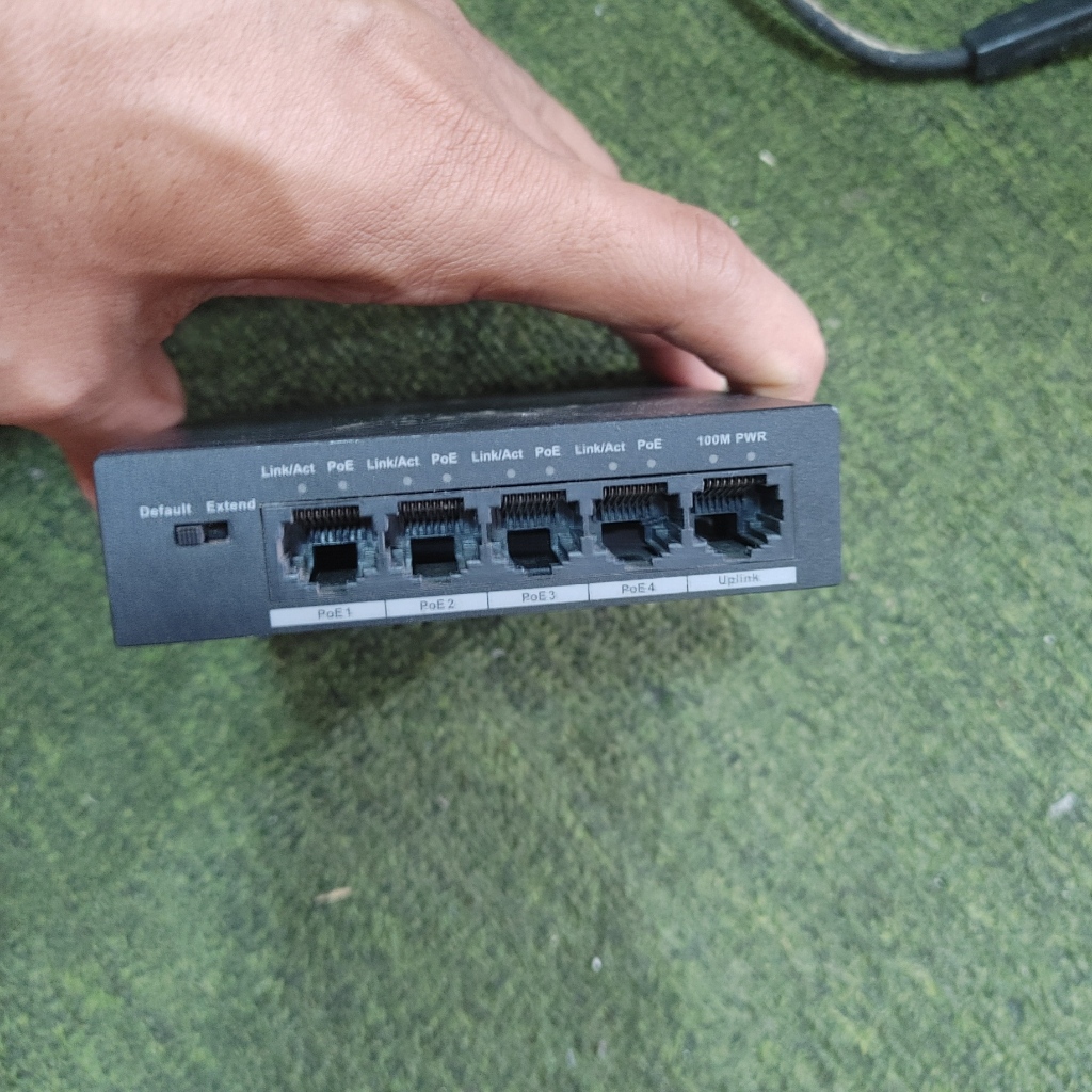 PoE Switch Dahua 4port + 1uplink