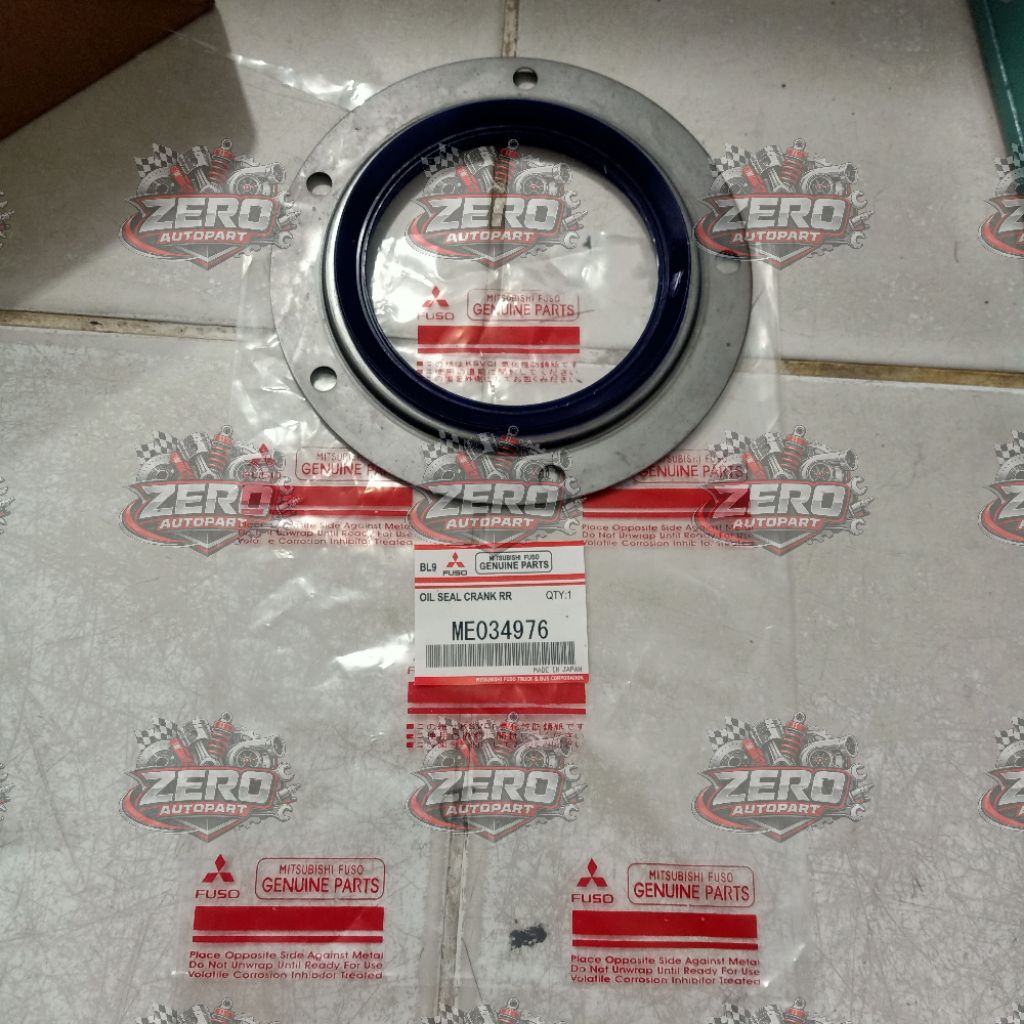 oil seal crankshaft rear Fuso ME034976