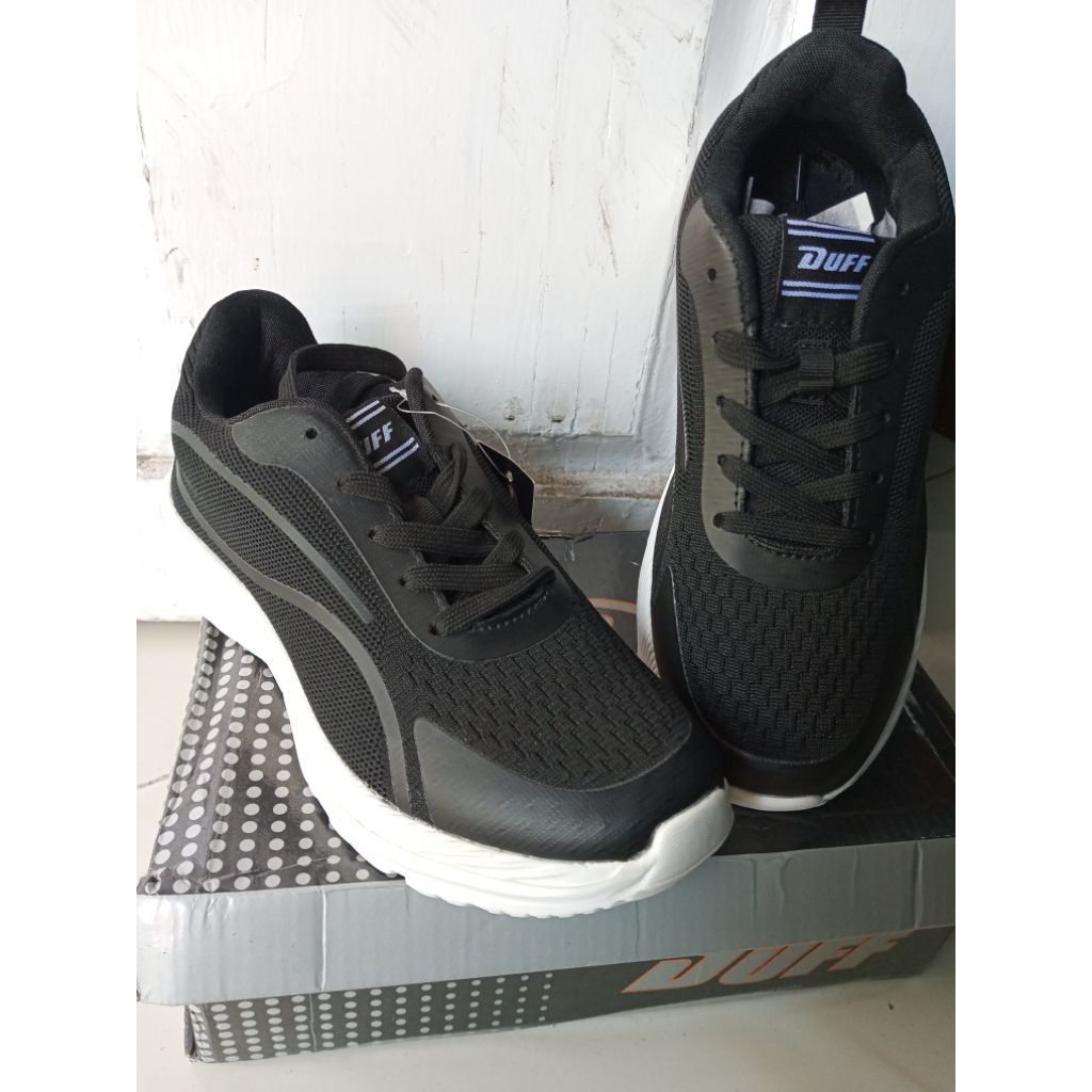 sepatu Duff hitam putih bertali size 37