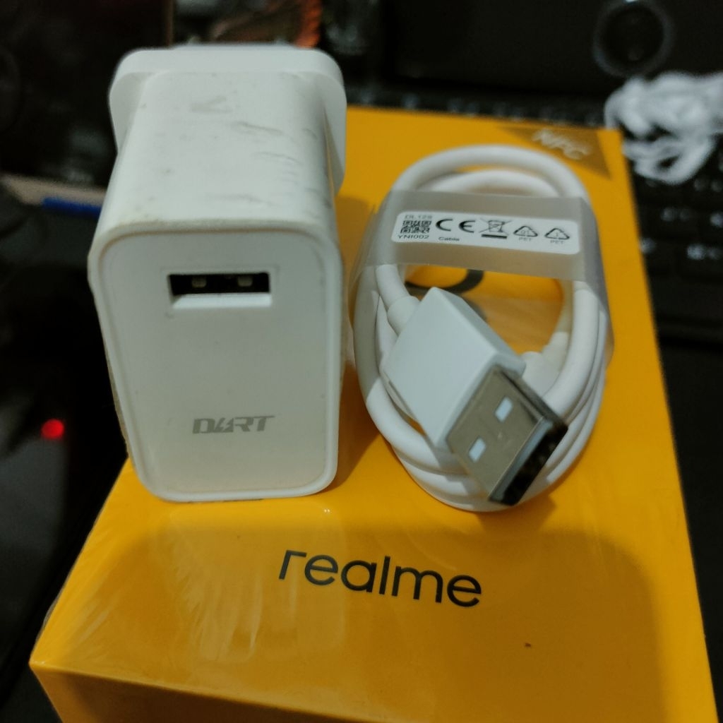 Realme Charger 35W Dart Charge Original Bawaan Realme 8