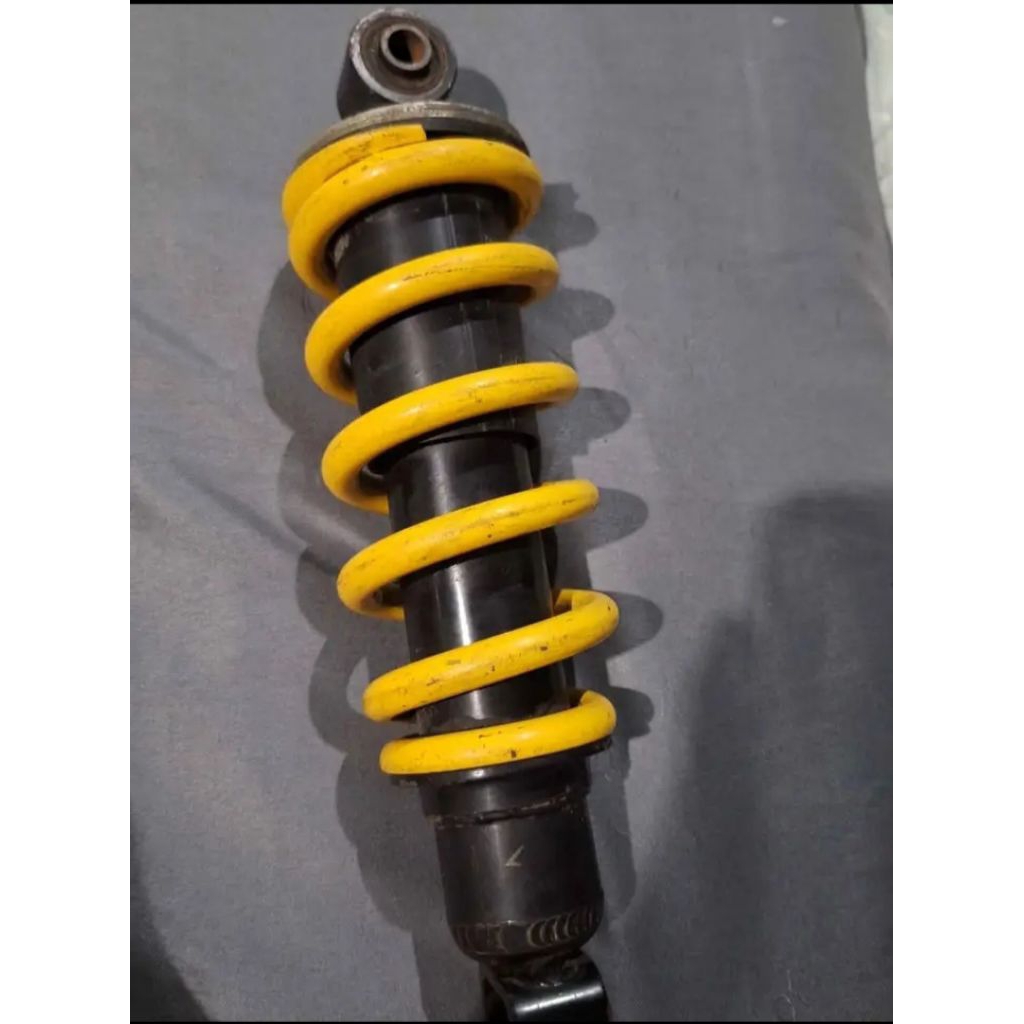 Shockbreaker belakang motor Yamaha R15 Vixion new original copotan seken