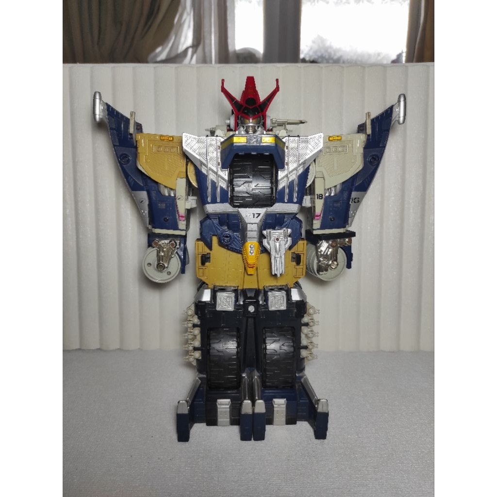 Bandai GoGo Sentai Boukenger DX DaiVoyager