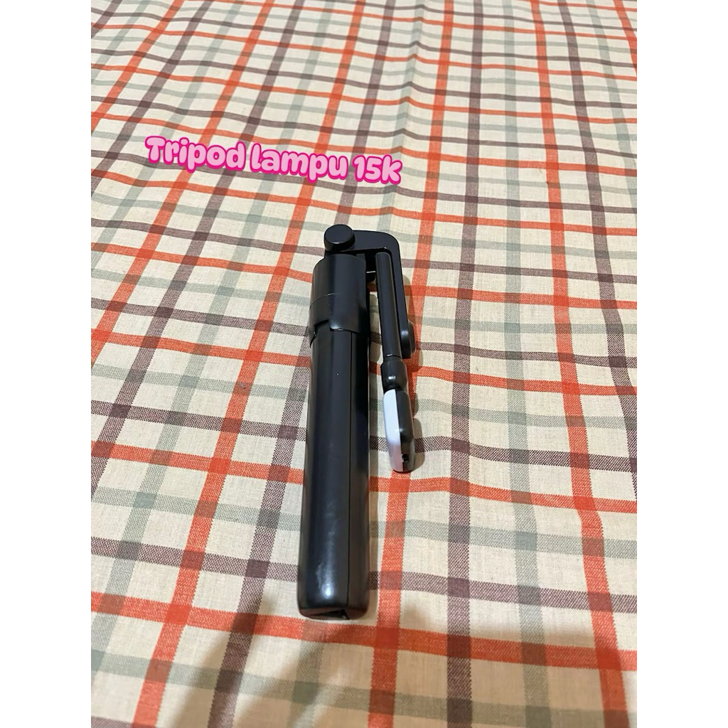 Preloved tripod light