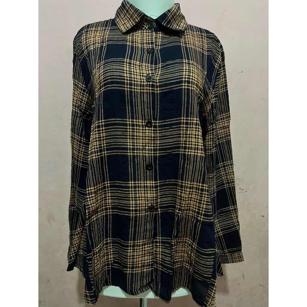 ( Preloved ) Kemeja baby doll LD 110cm PJ 73cm