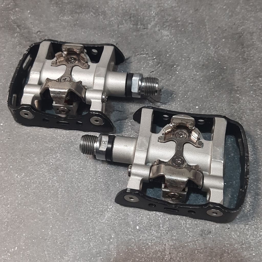 Shimano Deore Trekking PD-M324 Cleat & Platform Pedal - Pedal Trekking Shimano Deore M324 Combo Clea