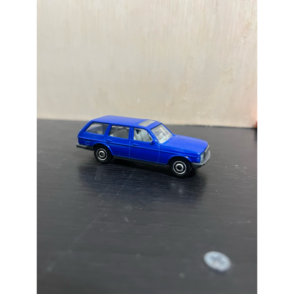 Matchbox mercedes-benz wagon