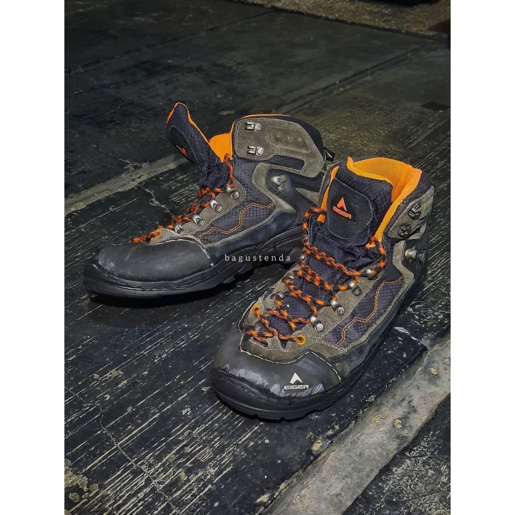 Sepatu Eiger Pollock size 43 preloved gunung outdoor hiking